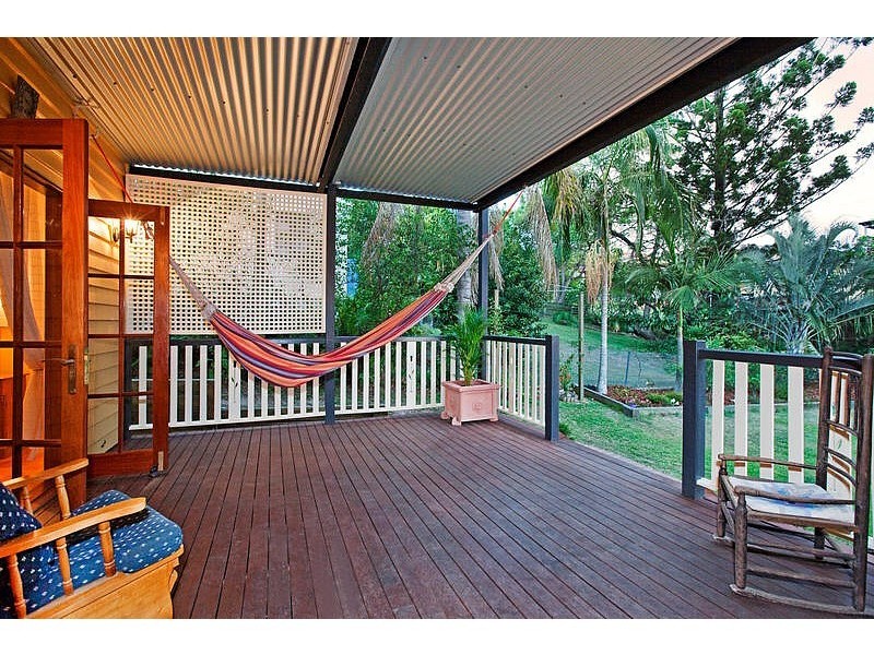 25 Martha Street, Camp Hill QLD 4152