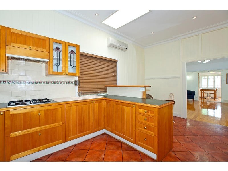 699 Logan Road, Greenslopes QLD 4120