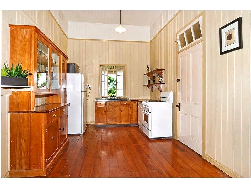 5 Margaret Street, Camp Hill QLD 4152