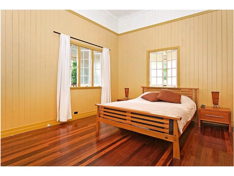 5 Margaret Street, Camp Hill QLD 4152