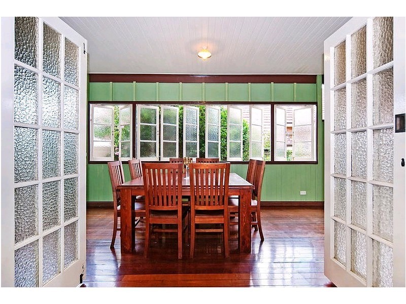 5 Margaret Street, Camp Hill QLD 4152