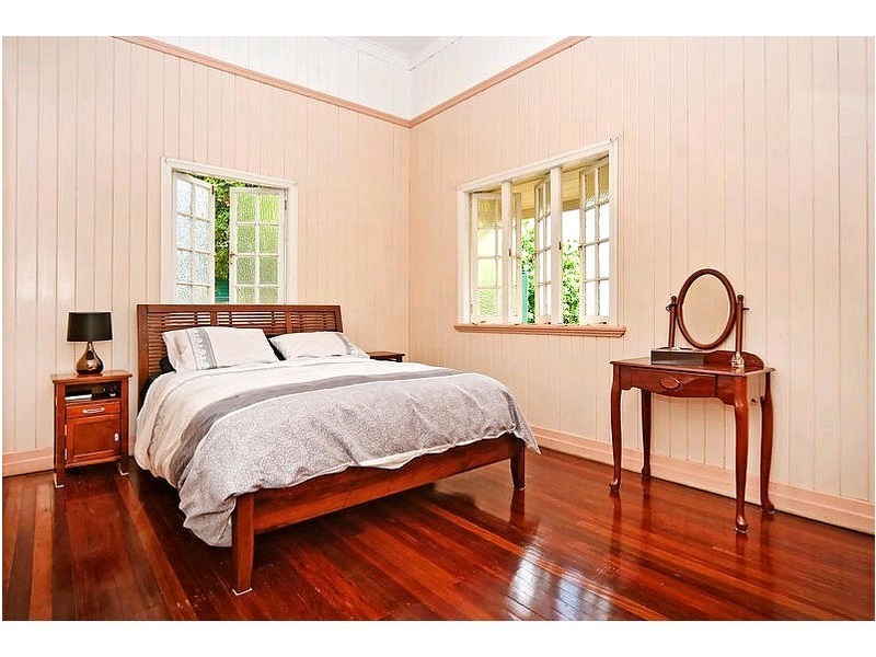 5 Margaret Street, Camp Hill QLD 4152