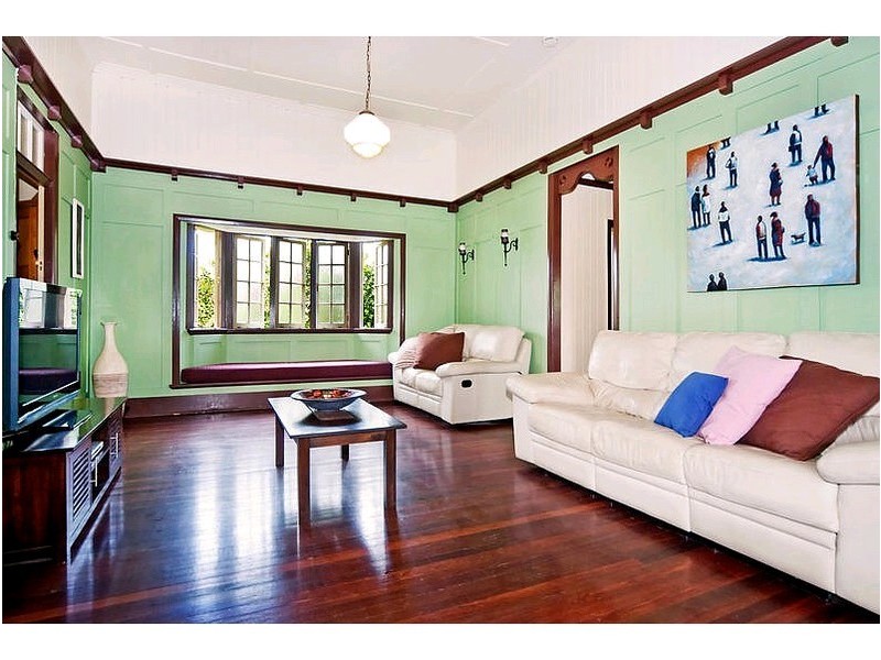 5 Margaret Street, Camp Hill QLD 4152