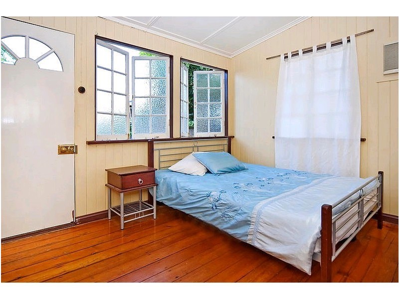 5 Margaret Street, Camp Hill QLD 4152