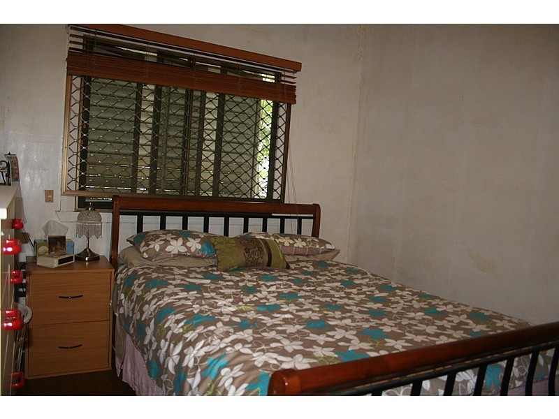 30 East Street, Camp Hill QLD 4152