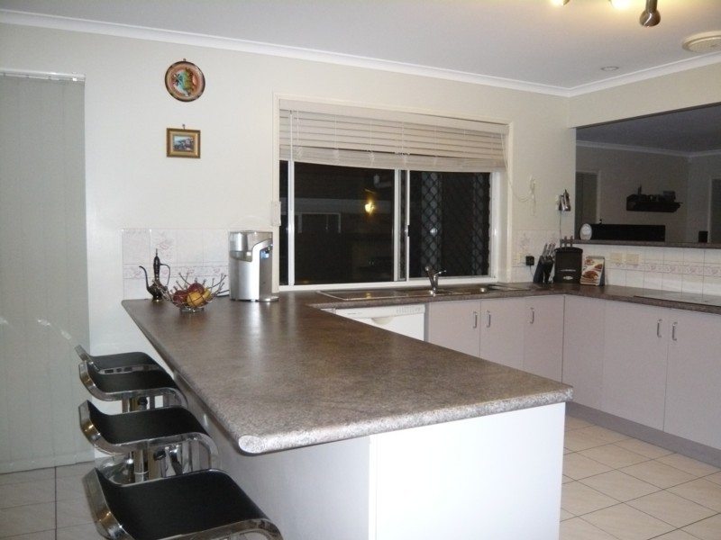 9 Vanderbilt Street, Eight Mile Plains QLD 4113