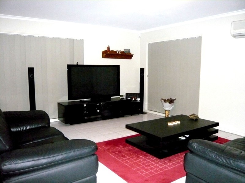 9 Vanderbilt Street, Eight Mile Plains QLD 4113