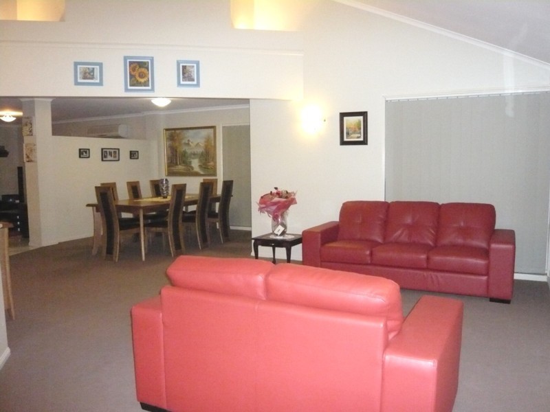 9 Vanderbilt Street, Eight Mile Plains QLD 4113