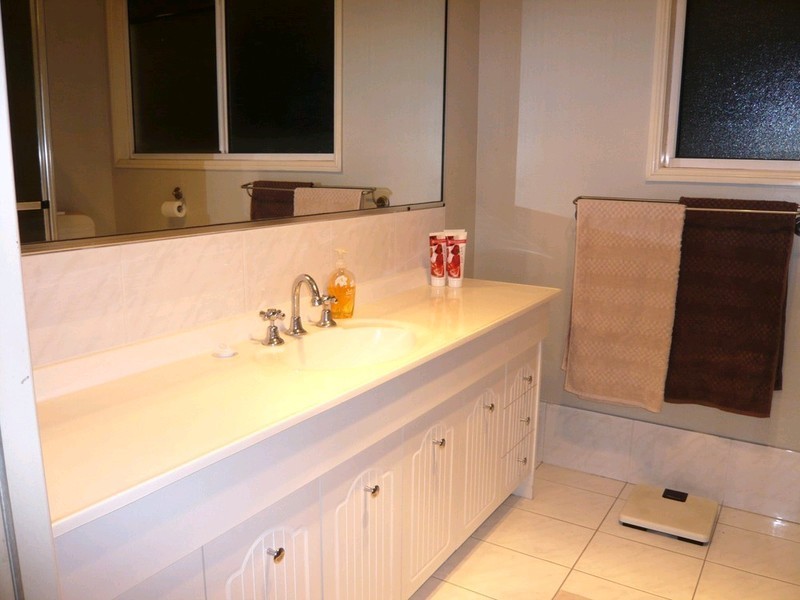 9 Vanderbilt Street, Eight Mile Plains QLD 4113