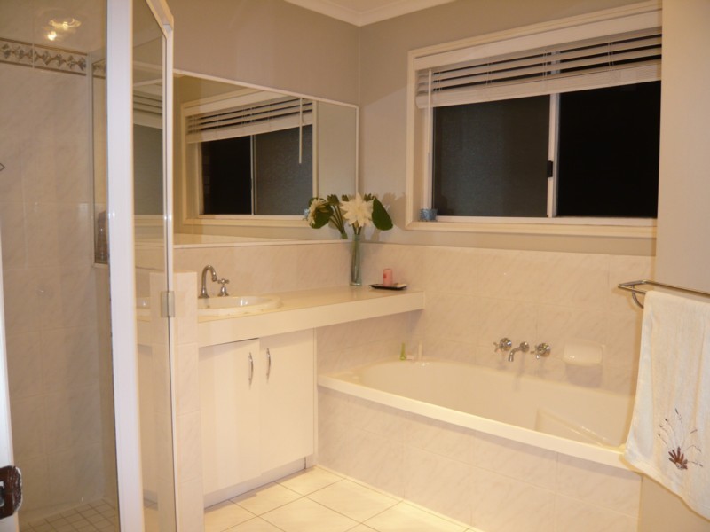 9 Vanderbilt Street, Eight Mile Plains QLD 4113