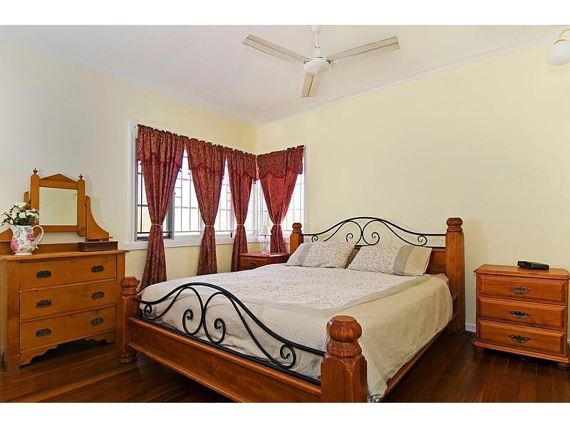 72 Mar Street, Holland Park QLD 4121