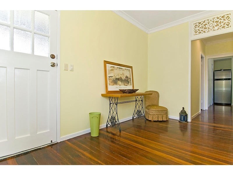 72 Mar Street, Holland Park QLD 4121