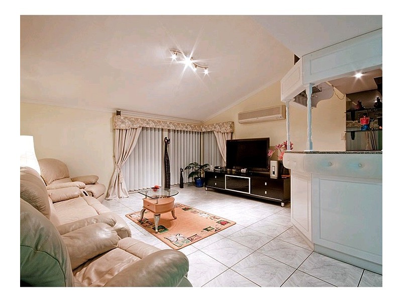 9 Chloe Close, Eight Mile Plains QLD 4113