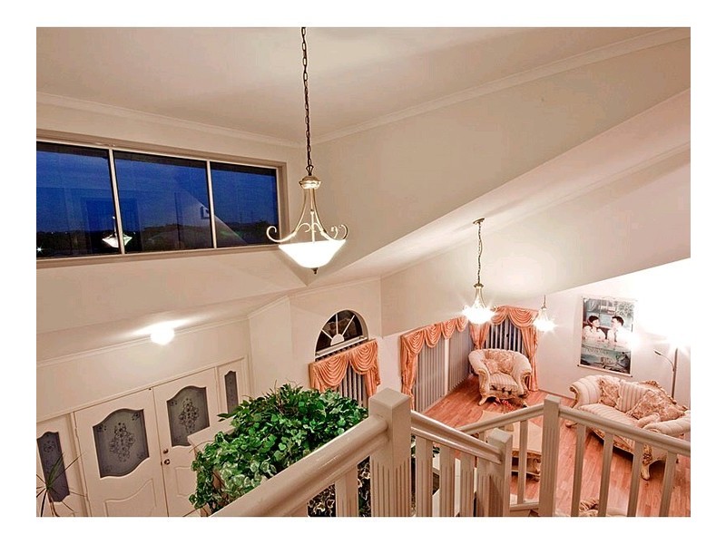 9 Chloe Close, Eight Mile Plains QLD 4113