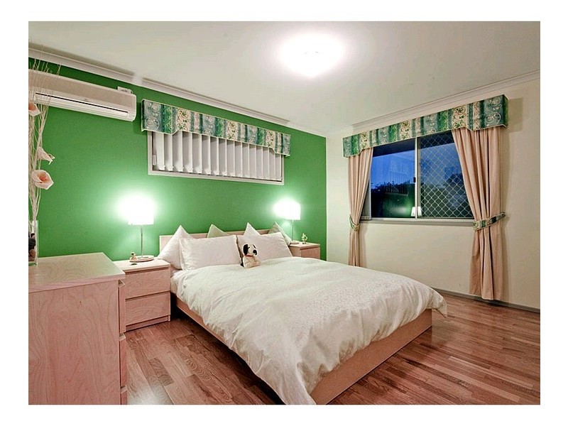 9 Chloe Close, Eight Mile Plains QLD 4113