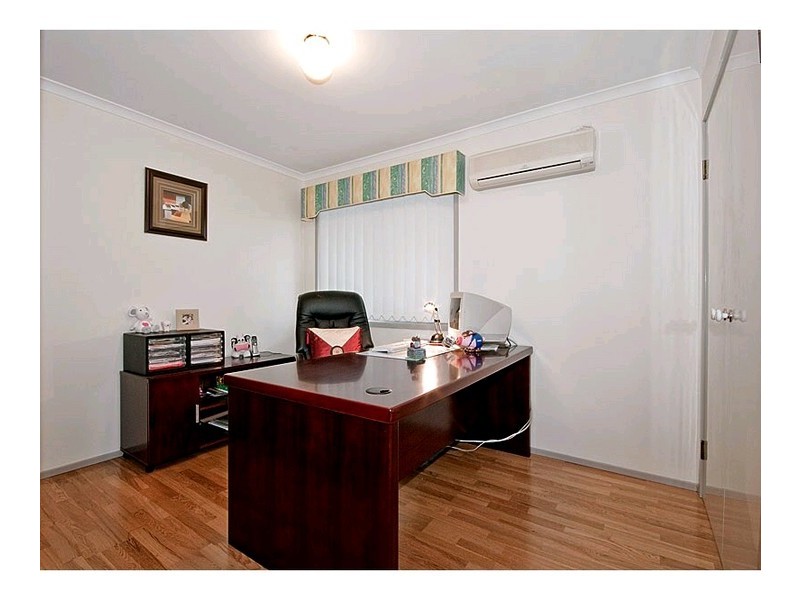 9 Chloe Close, Eight Mile Plains QLD 4113