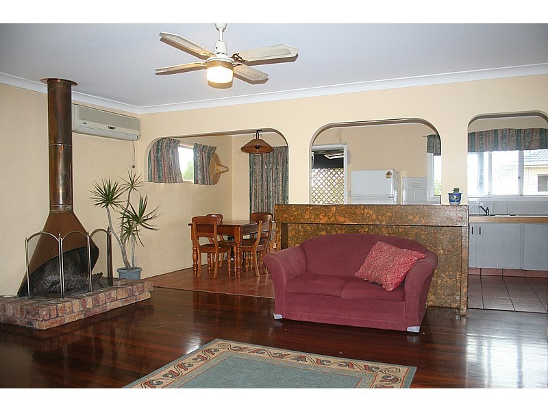 15 Hanover  Street, Macgregor QLD 4109