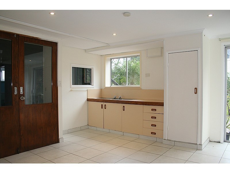 15 Hanover  Street, Macgregor QLD 4109