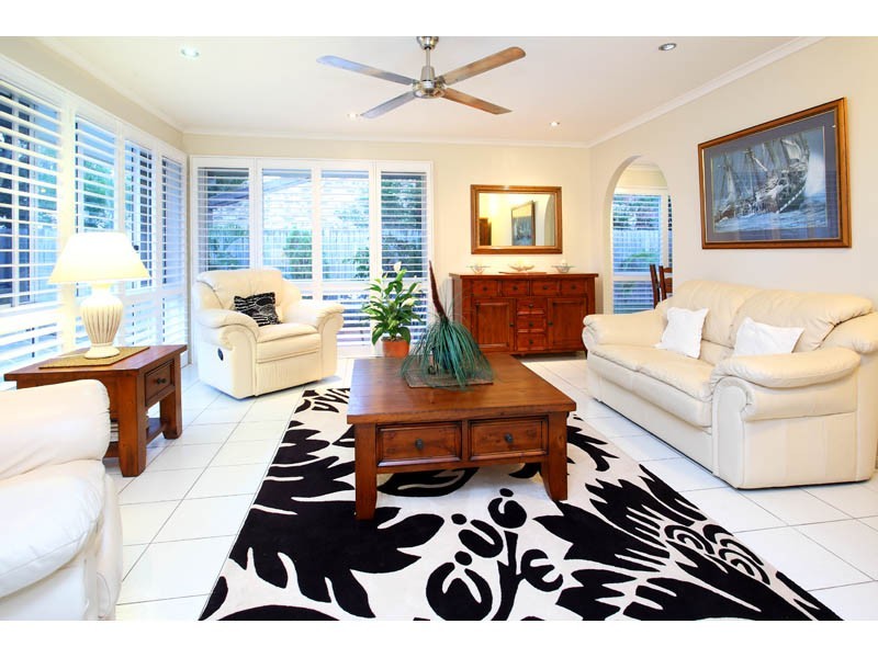 11 Greenwood Street, Wishart QLD 4122