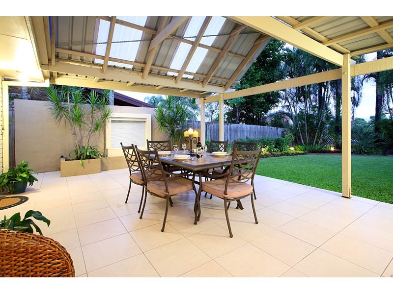 11 Greenwood Street, Wishart QLD 4122