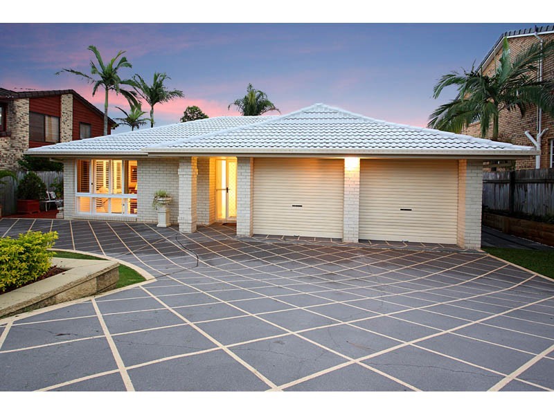 11 Greenwood Street, Wishart QLD 4122