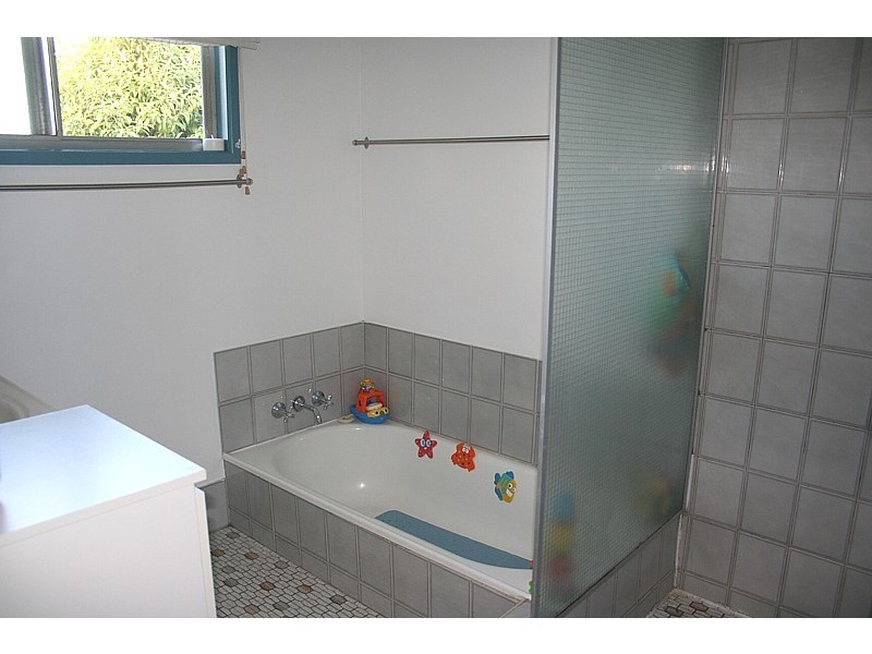 102 Newnham Road, Mount Gravatt East QLD 4122