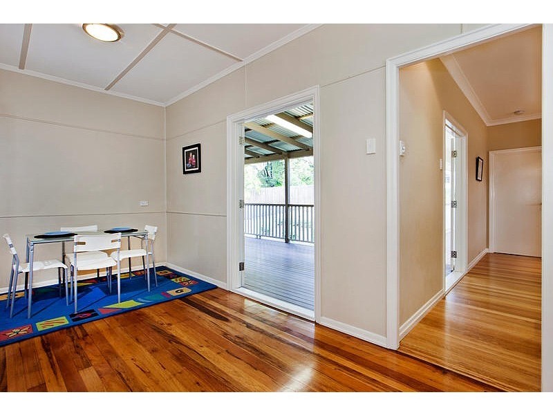 37 Cavillon Street, Holland Park QLD 4121