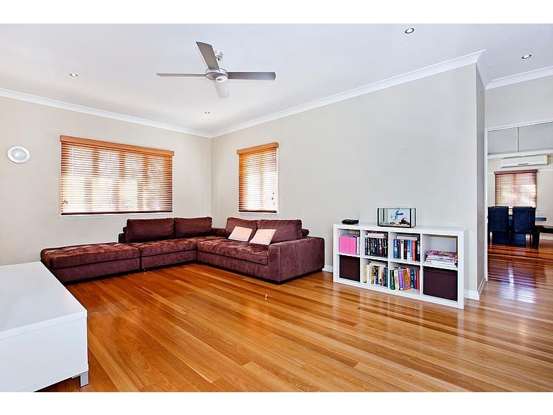 37 Cavillon Street, Holland Park QLD 4121