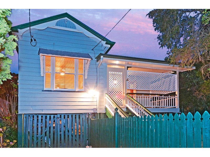 37 Henry Street, Greenslopes QLD 4120