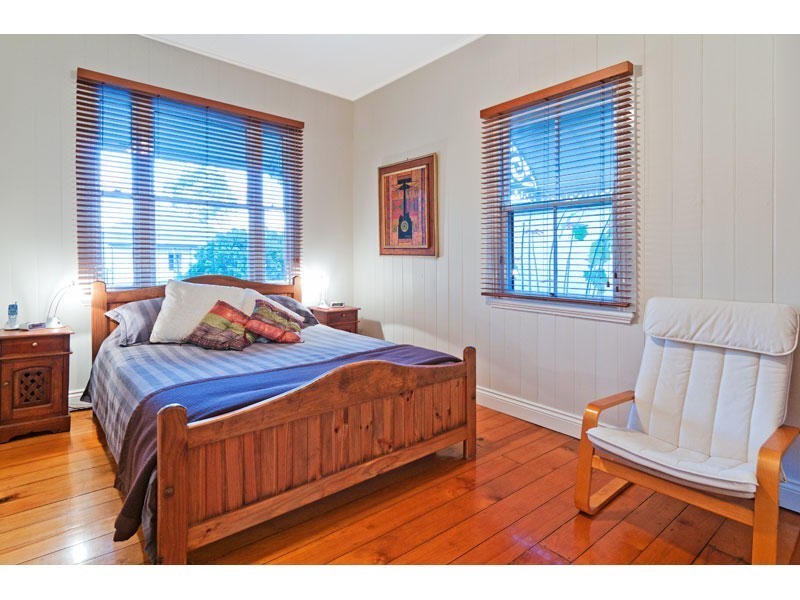 37 Henry Street, Greenslopes QLD 4120