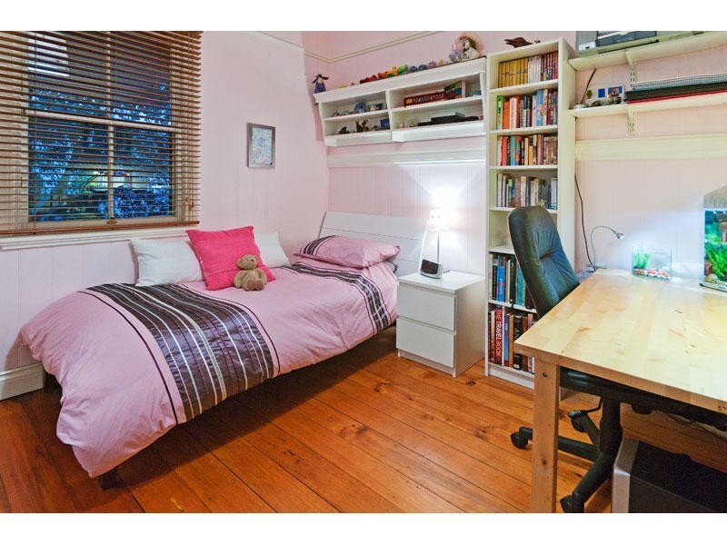 37 Henry Street, Greenslopes QLD 4120