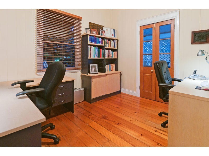 37 Henry Street, Greenslopes QLD 4120