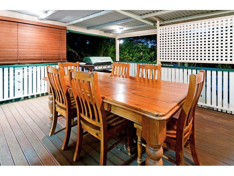 37 Henry Street, Greenslopes QLD 4120