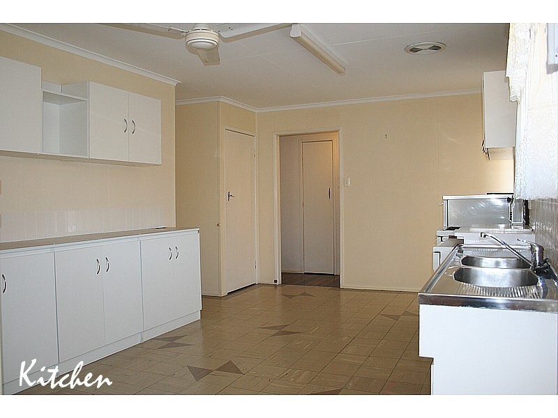 31 Latimer Street, Holland Park QLD 4121