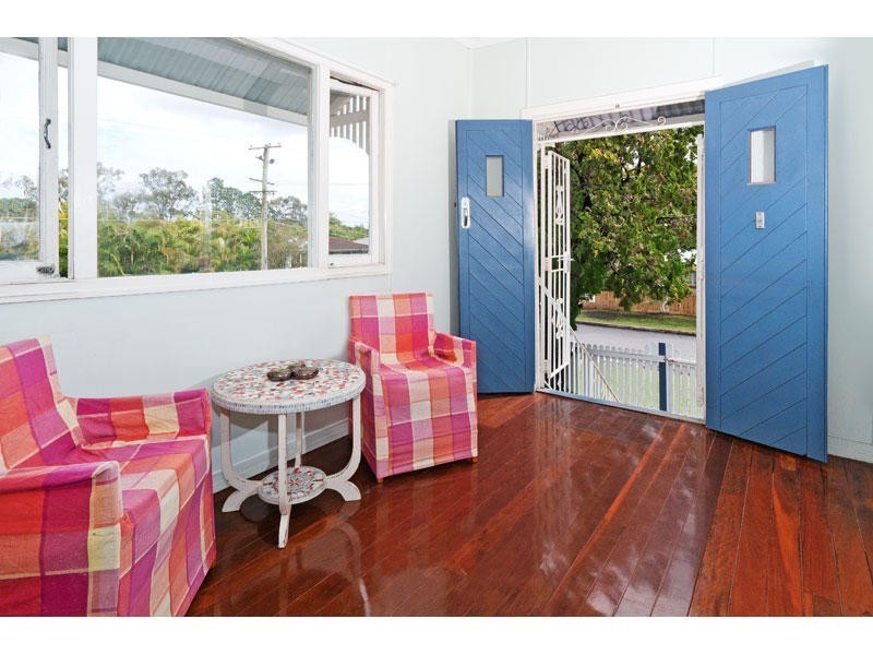 1 Greens Road, Coorparoo QLD 4151