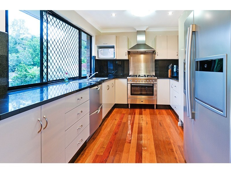 127 Garie Street, Wishart QLD 4122