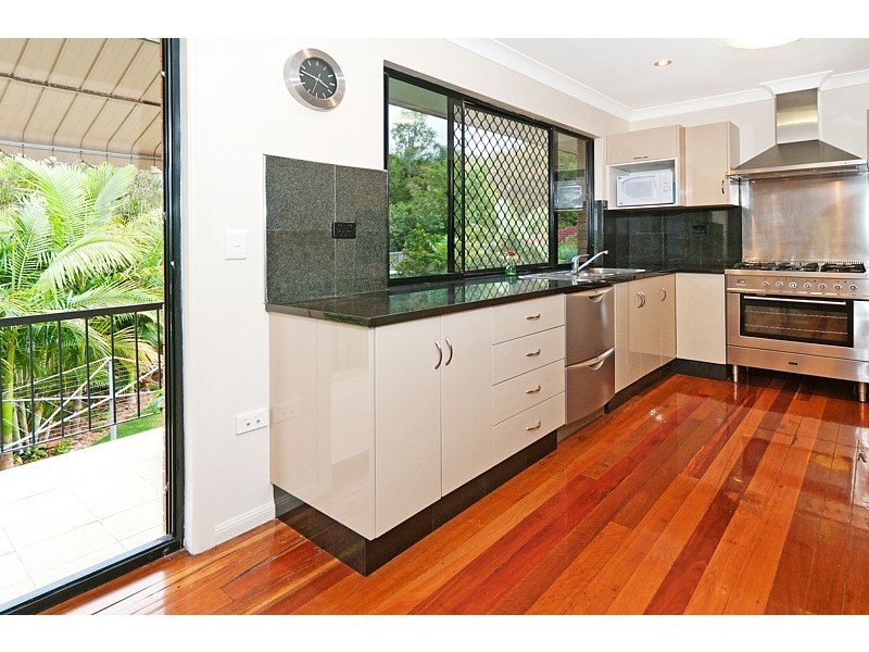 127 Garie Street, Wishart QLD 4122