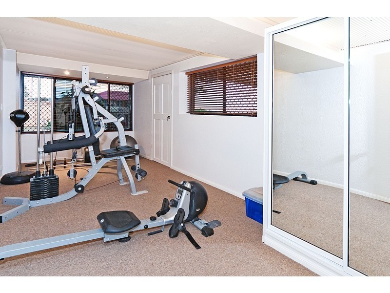 127 Garie Street, Wishart QLD 4122