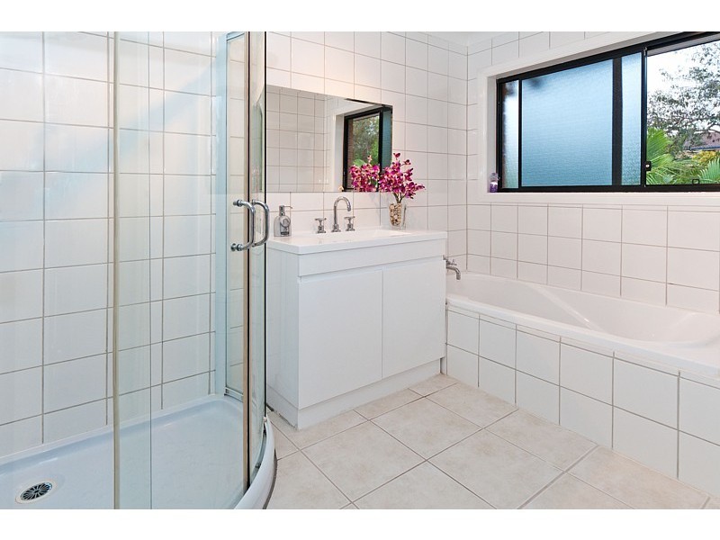 127 Garie Street, Wishart QLD 4122