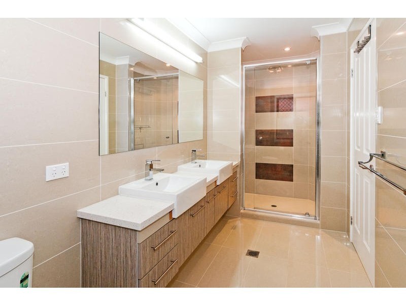 11 Hoop Pine Court, Sunnybank Hills QLD 4109