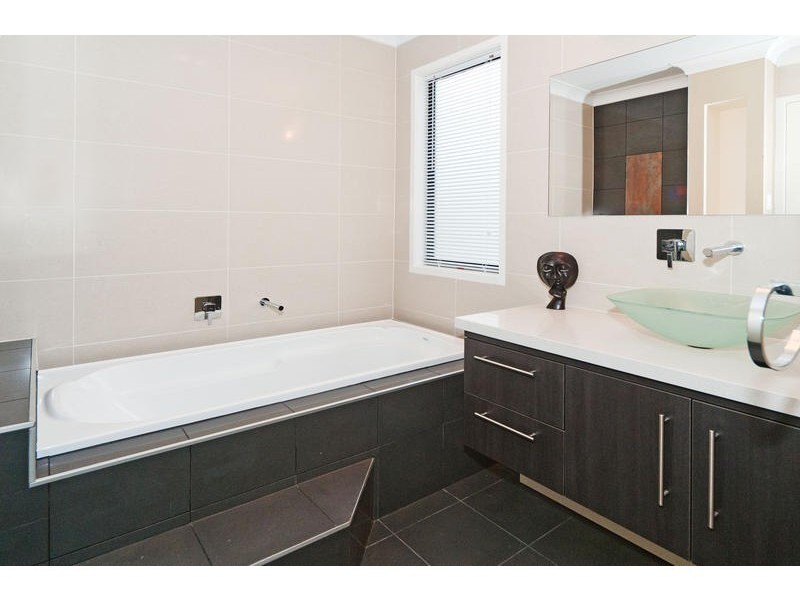 11 Hoop Pine Court, Sunnybank Hills QLD 4109