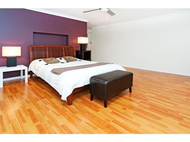 11 Hoop Pine Court, Sunnybank Hills QLD 4109