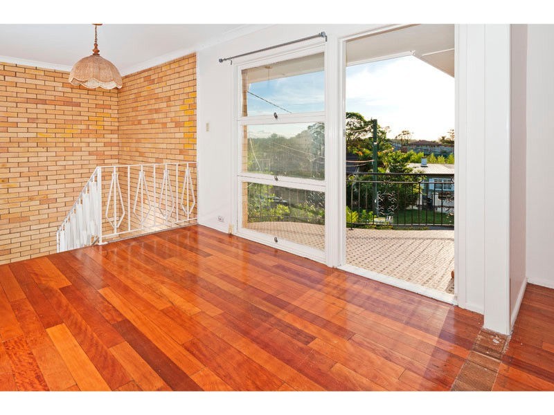 4 Cluden Street, Holland Park West QLD 4121