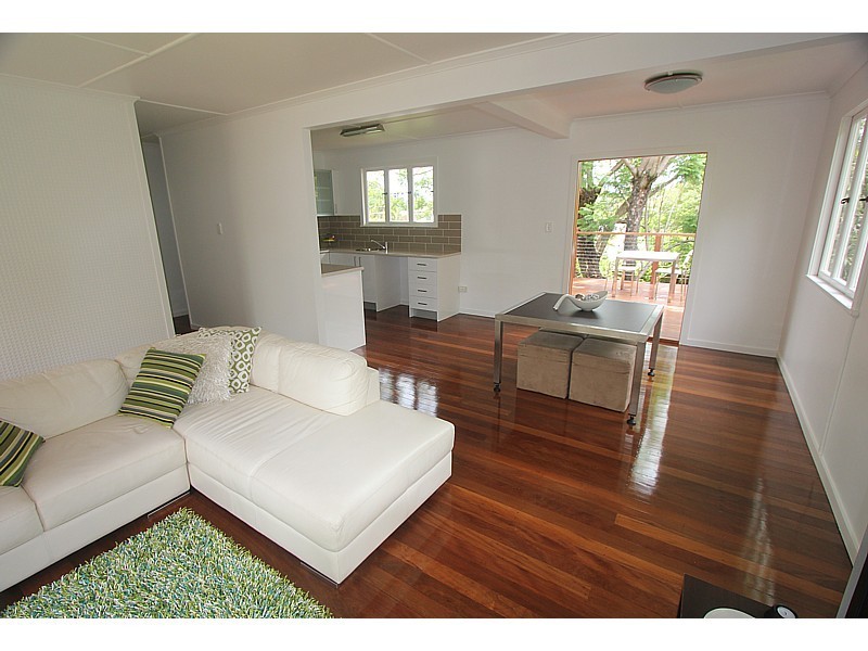 27 Brockhouse Street, Upper Mount Gravatt QLD 4122