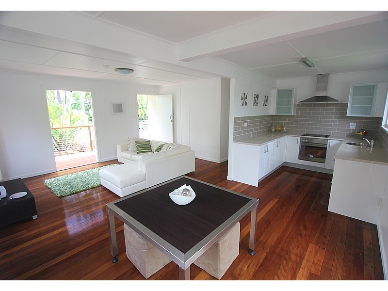 27 Brockhouse Street, Upper Mount Gravatt QLD 4122