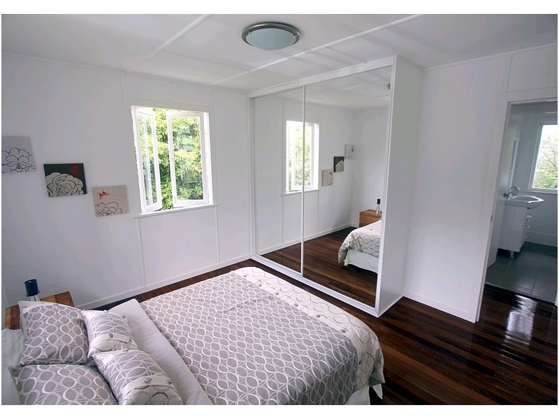 27 Brockhouse Street, Upper Mount Gravatt QLD 4122