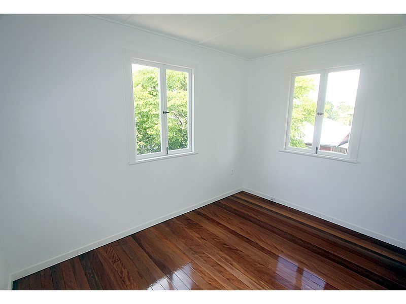 27 Brockhouse Street, Upper Mount Gravatt QLD 4122