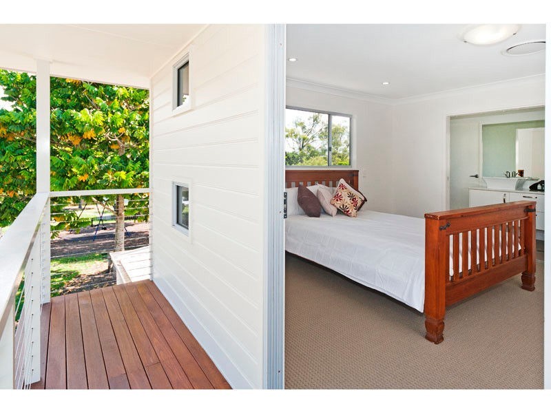 33a Long Street, Camp Hill QLD 4152