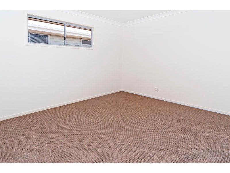 33a Long Street, Camp Hill QLD 4152