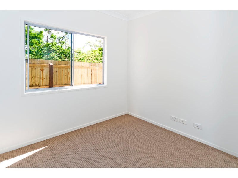 33a Long Street, Camp Hill QLD 4152